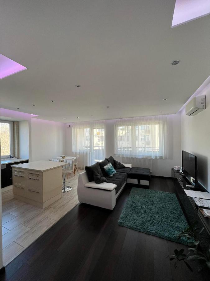 Апартаменты Big Forest Apartman Дебрецен Экстерьер фото
